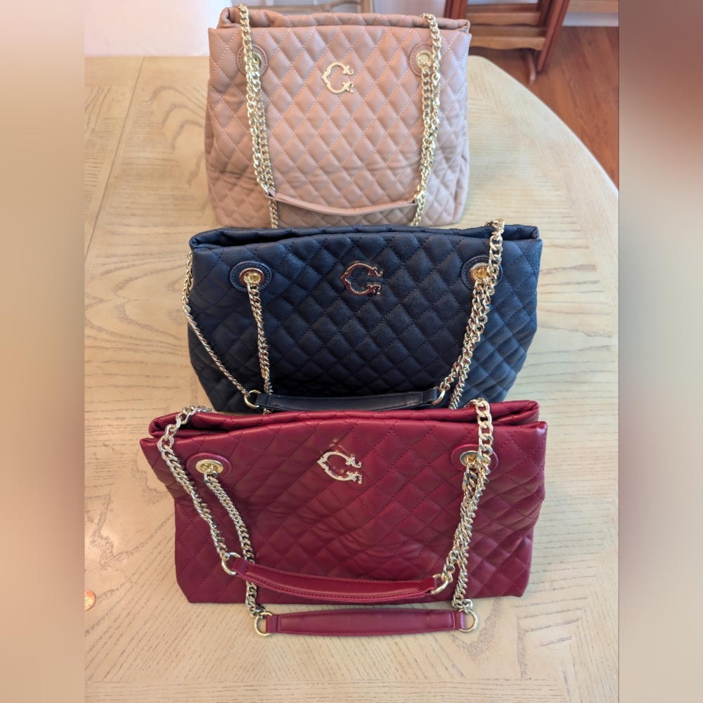C. Wonder Chic Quilted Chain Tote